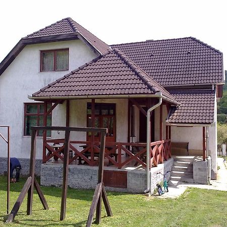 Huta Vendeghaz Otel Kishuta Dış mekan fotoğraf