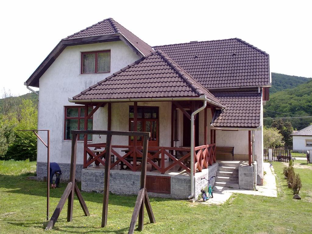 Huta Vendeghaz Otel Kishuta Dış mekan fotoğraf